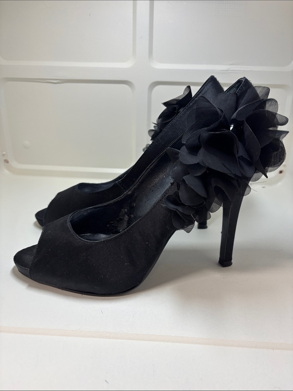 Nine West Black Floral Peep-Toe Pumps with Fabric Rosette - Picture 4 of 10